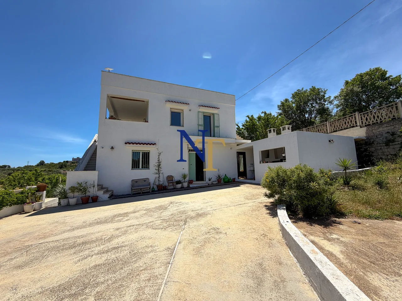 Countryside Villa with 3,082 sqm of Land for Sale near Ostuni