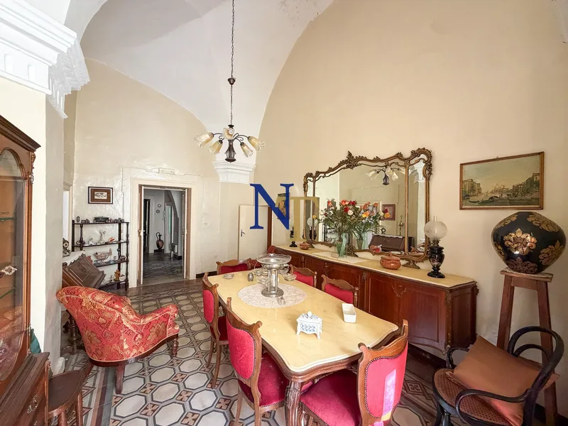 Historic Palazzo with 4 Bedrooms for Sale in Ostuni Old Town — 7