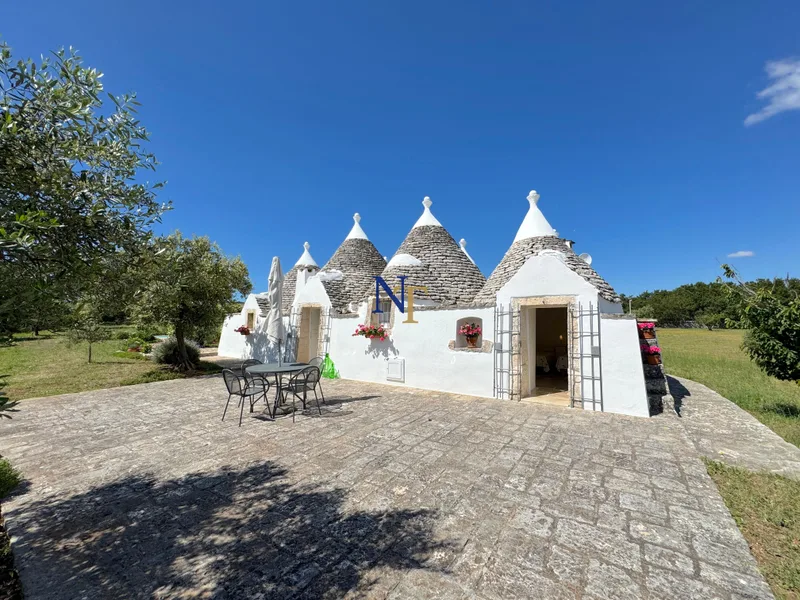 Restored Trullo with Swimming Pool for Sale in the Itria Valley — 6