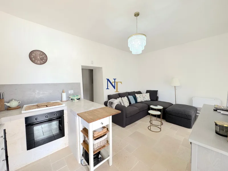 Villa with Private Pool and 13,000 sqm of Land for Sale near Ostuni — 7