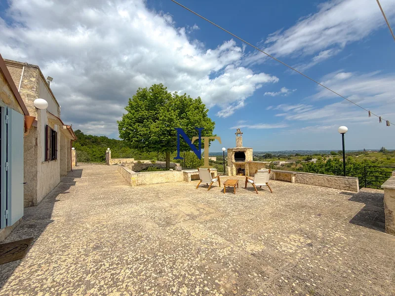 Trullo and Stone Farmhouse with Guest Annex for Sale in the Itria Valley — 6