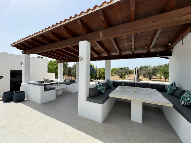 3-Bedroom Villa with Pool and 1 Hectare of Land for Sale near Ceglie Messapica — 5
