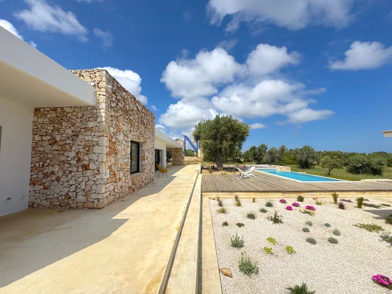 New-Build Villa with Infinity Pool and Sea View for Sale in Carovigno — 2