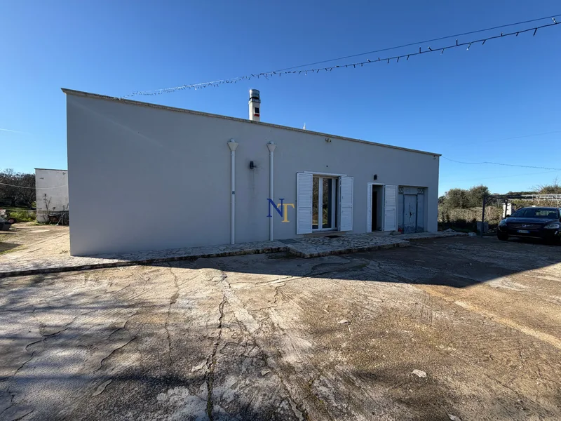 **Villa with Panoramic Terrace and Olive Trees for Sale near Ostuni — 3