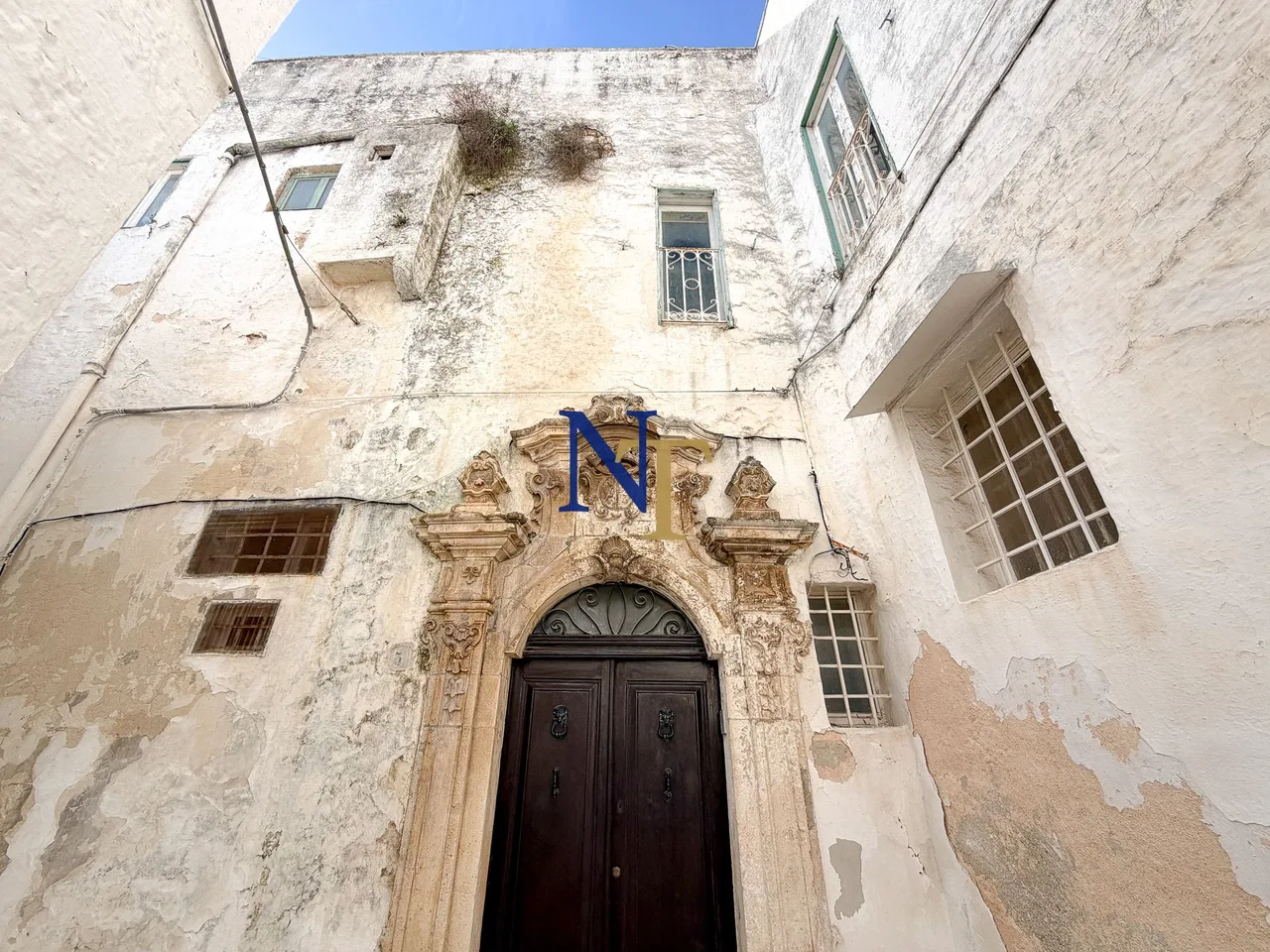 Historic Palazzo with 4 Bedrooms for Sale in Ostuni Old Town — 2