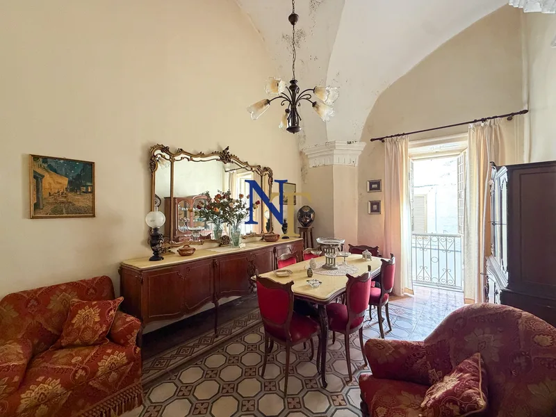 Historic Palazzo with 4 Bedrooms for Sale in Ostuni Old Town — 5
