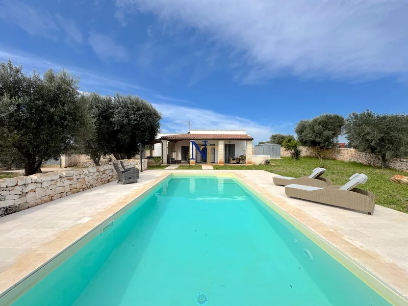 Villa with Private Pool and 13,000 sqm of Land for Sale near Ostuni