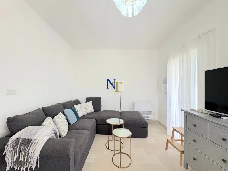 Villa with Private Pool and 13,000 sqm of Land for Sale near Ostuni — 6