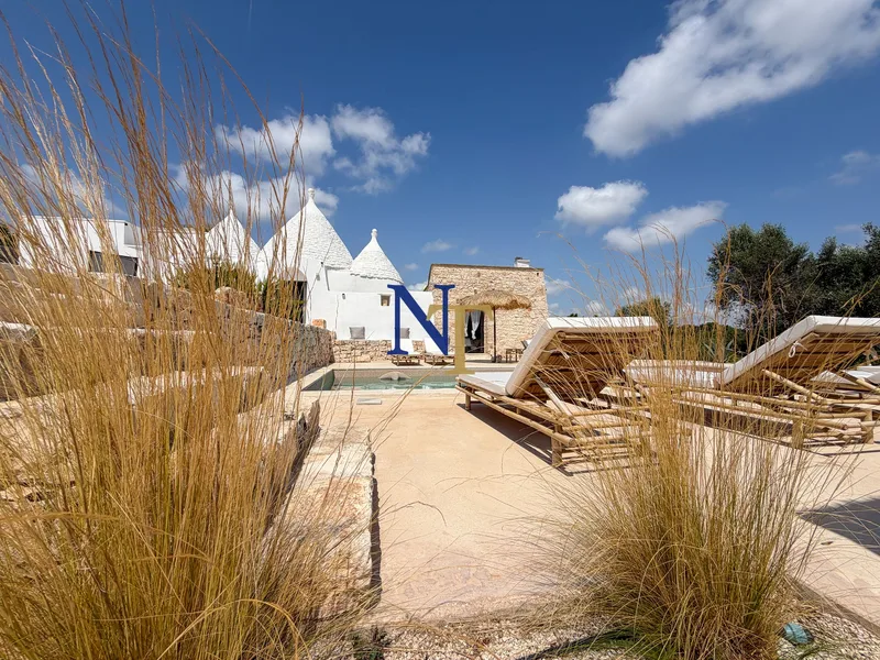  Trullo and Lamie with Private Pool and 7,102 sqm of Land for Sale near Ostuni — 3