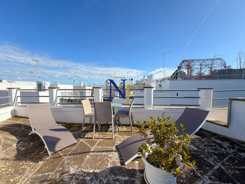 Renovated Townhouse with Panoramic Sea View Terrace for Sale in Ostuni — 5
