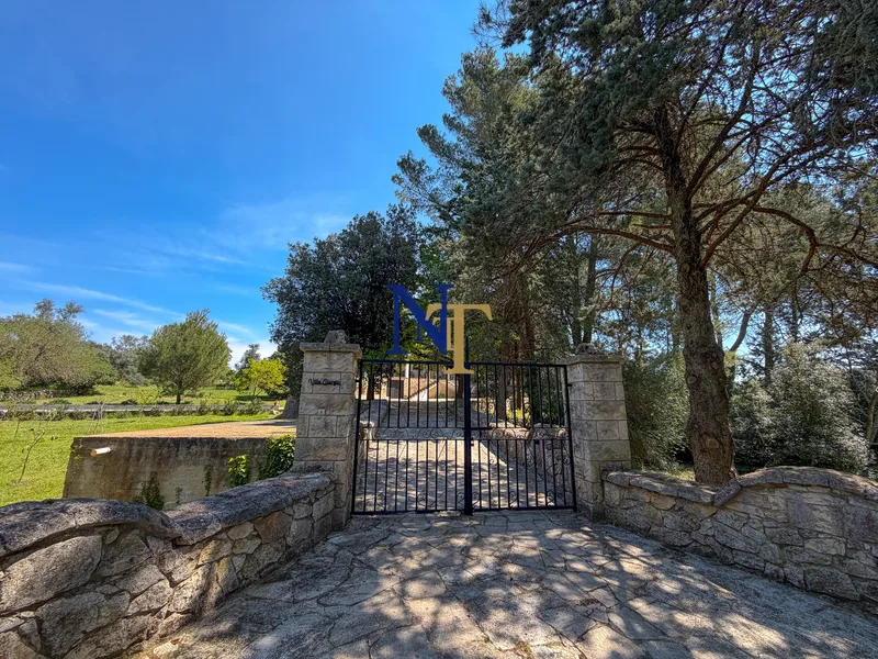 Villa with Trullo, Private Pool and 7,100 sqm of Land for Sale in Ceglie Messapica — 6