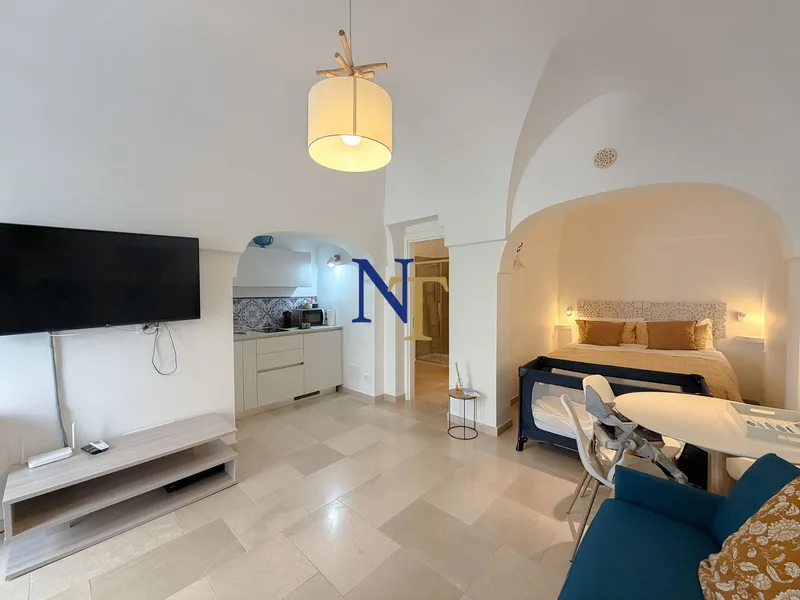 Charming Townhouse with Panoramic Terrace for Sale in Ostuni — 6