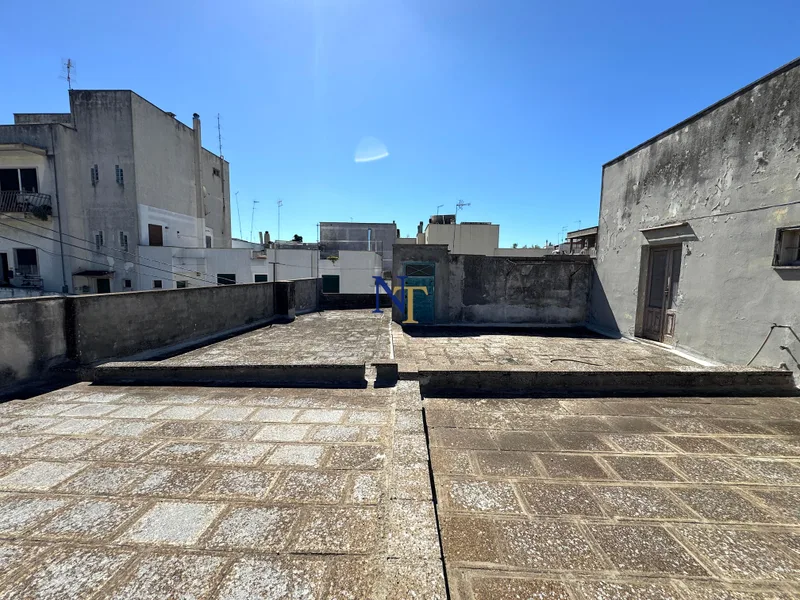 Historic Townhouse with 120 sqm Rooftop Terrace for Sale in Oria — 5