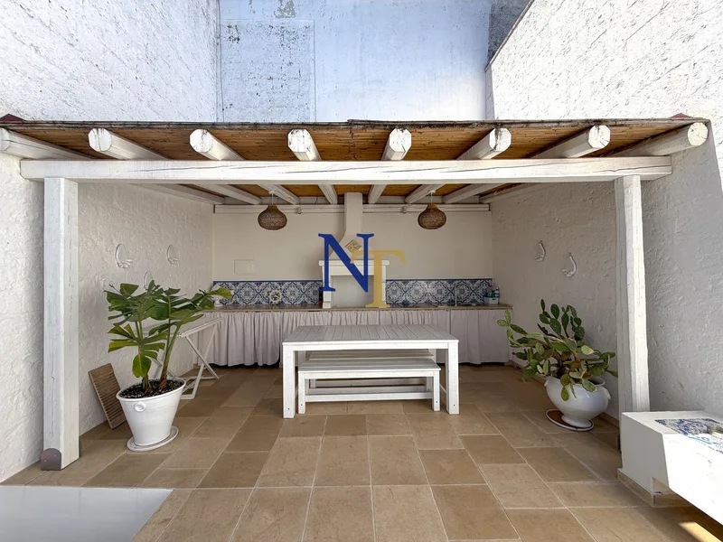 Charming Townhouse with Panoramic Terrace for Sale in Ostuni — 2