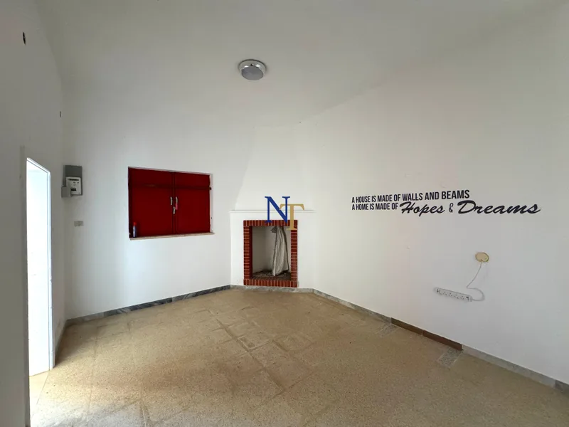 Villa con 3 Camere e 5.000 mq di Terreno in Vendita vicino Ceglie Messapica — 4