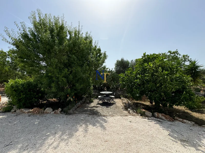 3-Bedroom Villa with Pool and 1 Hectare of Land for Sale near Ceglie Messapica — 2