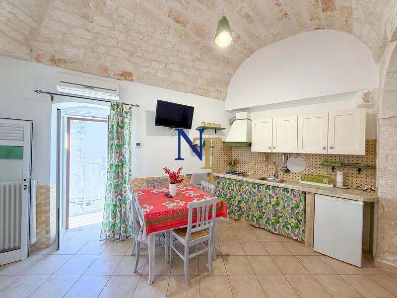 Renovated Townhouse with Panoramic Sea View Terrace for Sale in Ostuni — 6