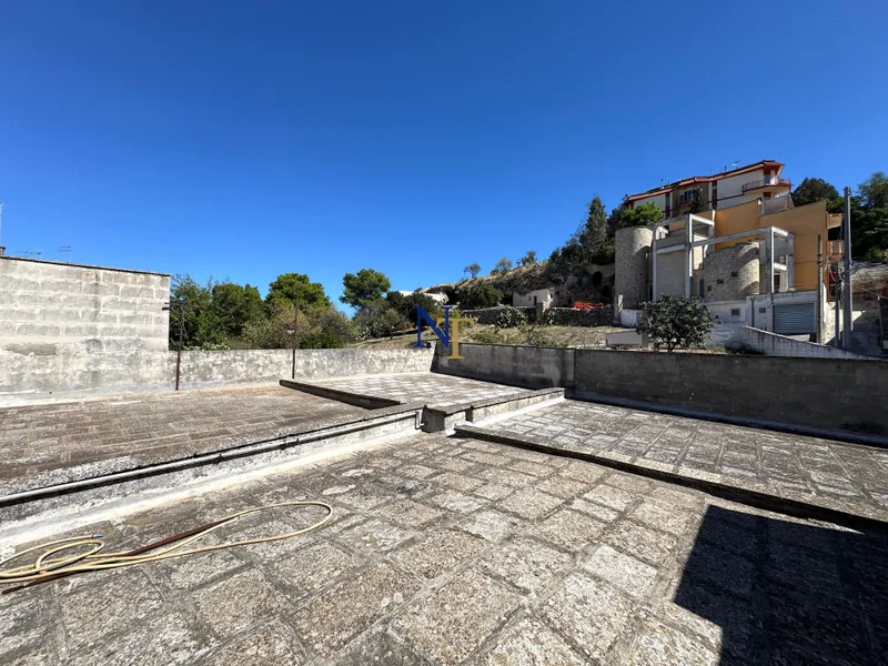 Historic Townhouse with 120 sqm Rooftop Terrace for Sale in Oria — 7